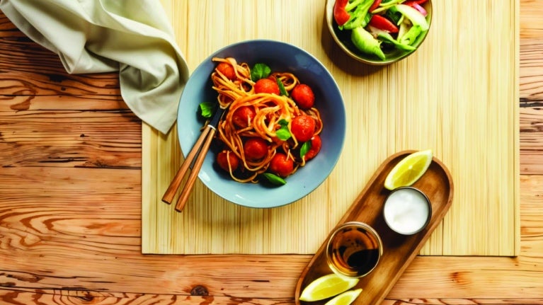 Refeição confecionada com proteínas vegetais