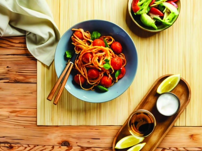Refeição confecionada com proteínas vegetais