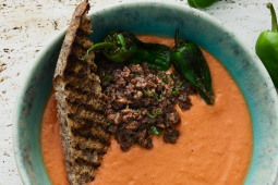 receita de gaspacho com salteado de picado vegan garden gourmet